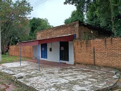 ALQUILO Salon comercial sobre la Avda Defensores del Chaco