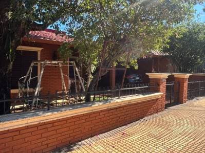EN VENTA CASA EN LOS LAURELES