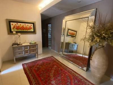 VENTA RESIDENCIA EN EL BARRIO MBURUCUYA